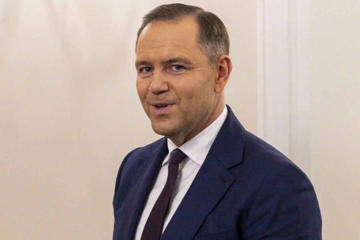 Karol Nawrocki pręży muskuły