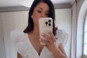 Katarzyna Cichopek w białej kreacji
