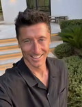 Robert Lewandowski przeszedł metamorfozę. Na nowym zdjęciu jest nie do poznania