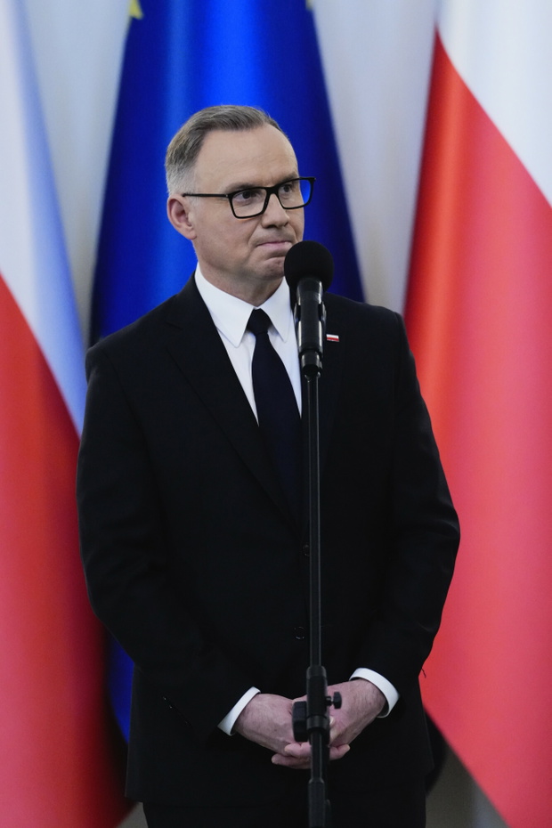 Duda ułaskawia Bąkiewicza! Tusk ostro: „Polityczny sygnał odzyskiwania władzy”