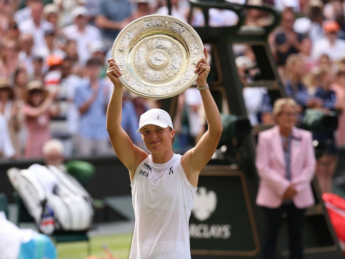 Iga Świątek wygrała Wimbledon i pobiegła w ramiona bliskich. Nagranie wzrusza fanów z całego świata