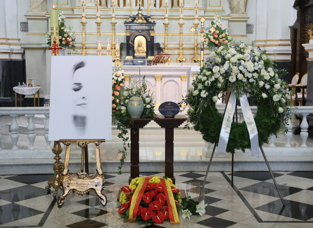 Przejmujący gest Trzaskowskiego na pogrzebie Joanny Kołaczkowskiej