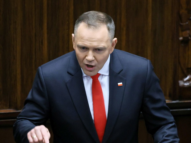 Karol Nawrocki wyszedł do manifestujących przed Sejmem