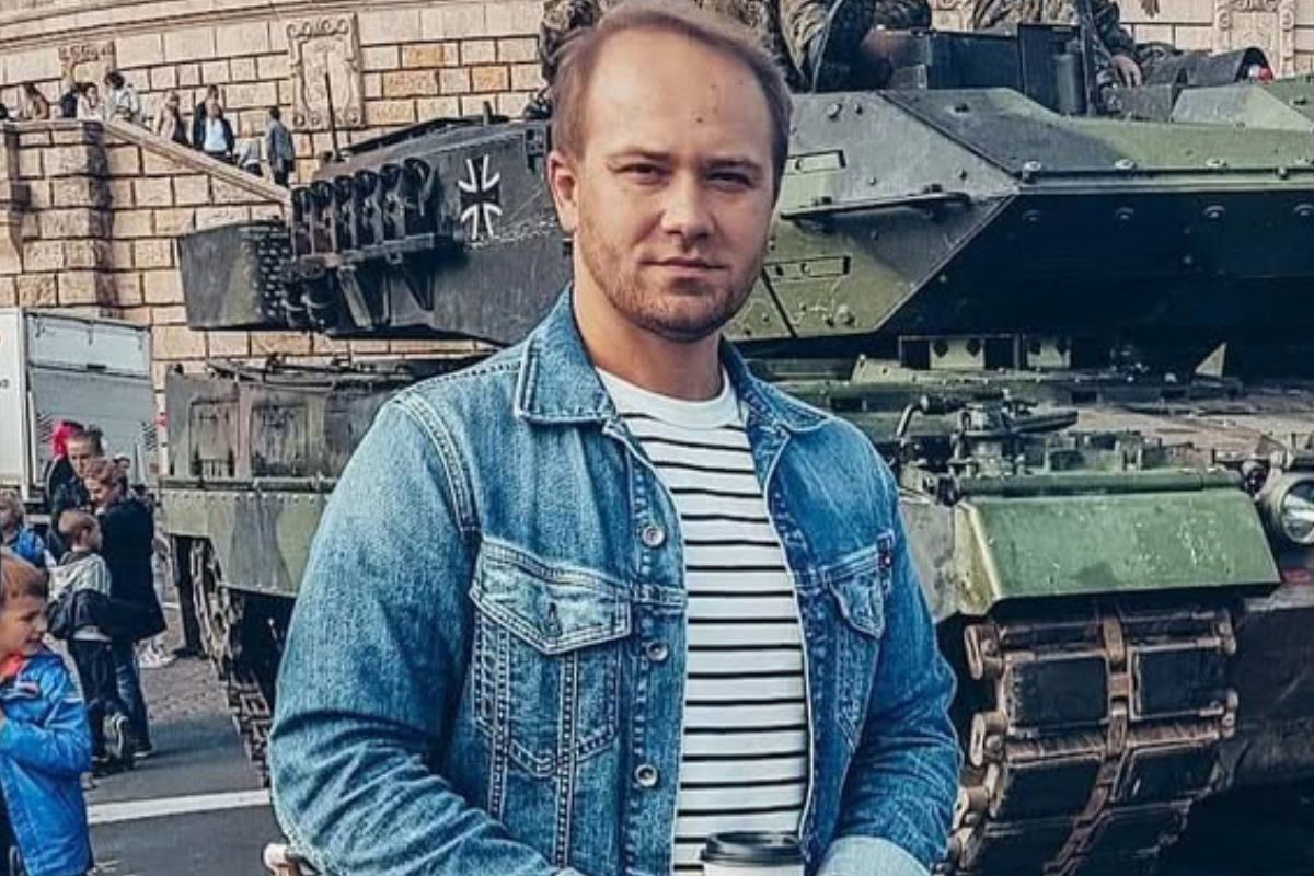 Czarna plansza i przejmujący komunikat na profilu Adriana z "ŚOPW"