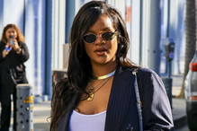 Rihanna w bojówkach i sneakersach Puma! Królowa ciążowego stylu znów zaskakuje