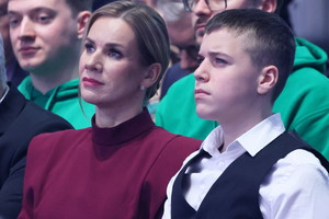 Marta Nawrocka debiutuje oficjalnie! Przemówienie i stylizacja na festiwalu w Tarnobrzegu