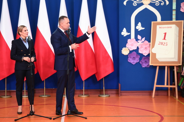 Para prezydencka na inauguracji roku szkolnego w Wolanowie