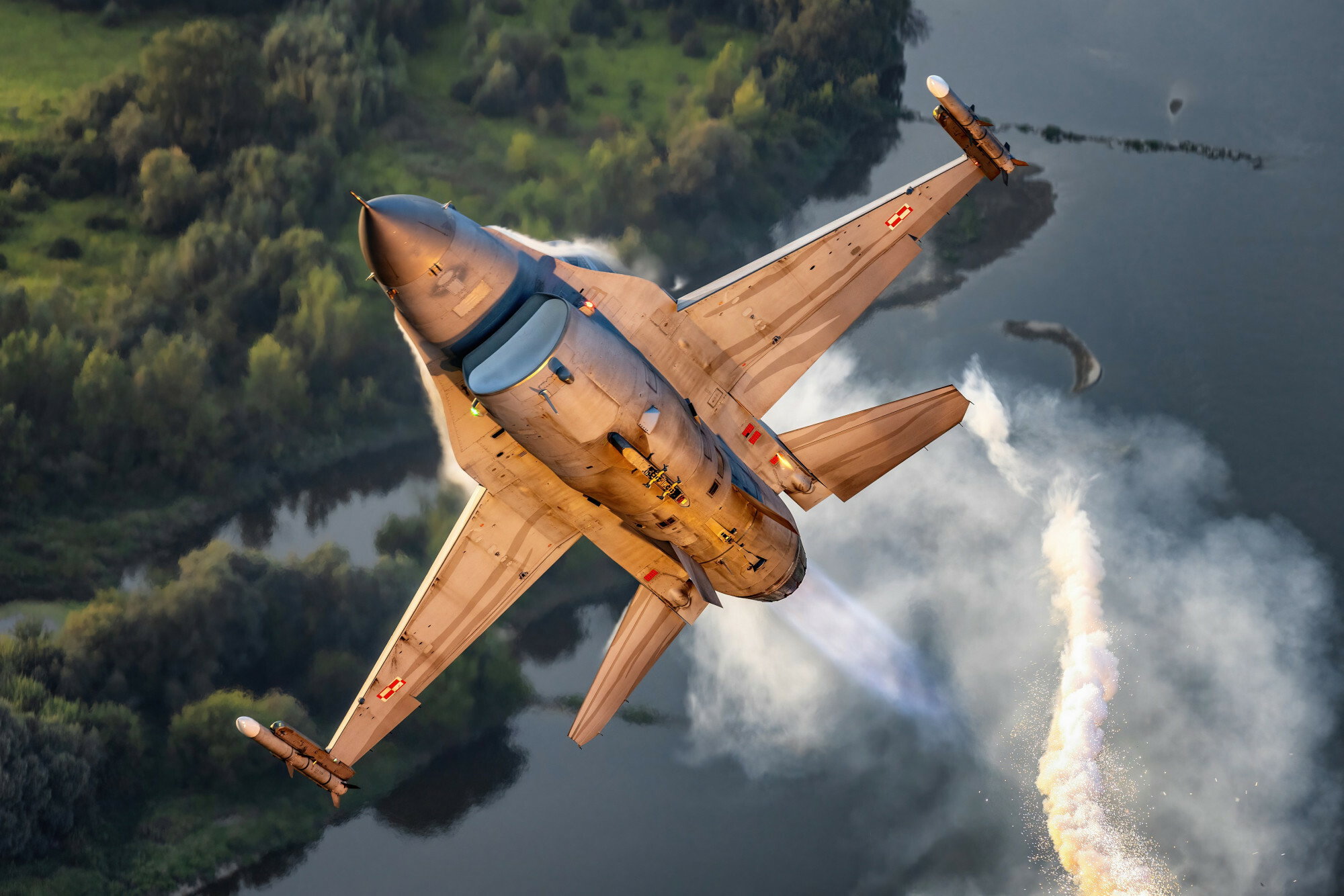 Pilot napisał „Slab” na niebie! Wzruszający hołd dla majora Krakowiana