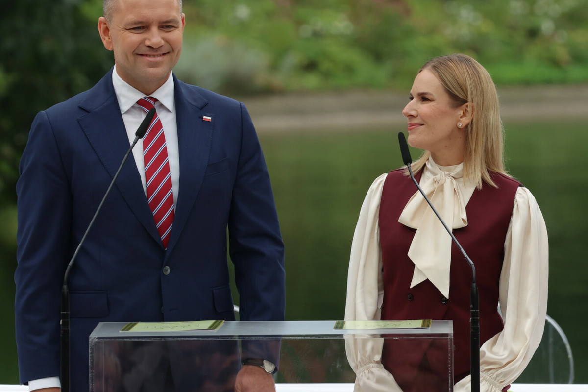 Zaskoczenie podczas Narodowego Czytania 2025 – stylizacja pierwszej damy i poezja Kochanowskiego