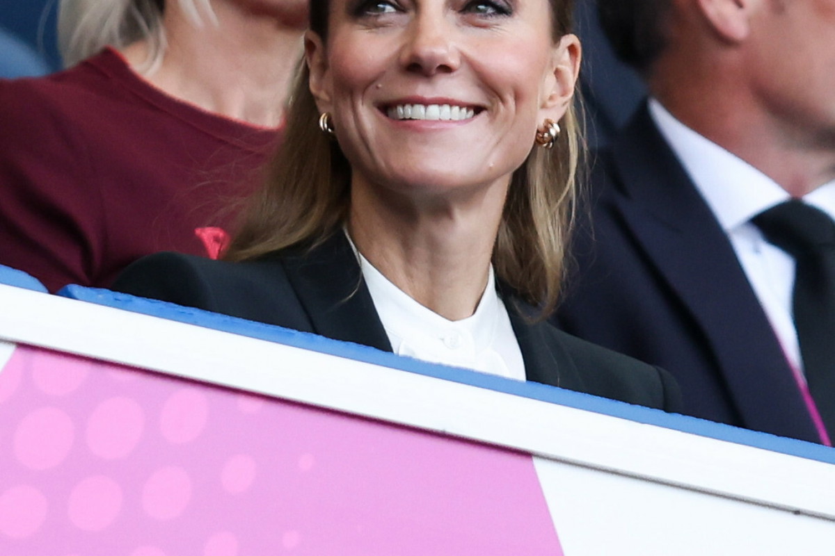Księżna Kate w blondzie zaskakuje na trybunach podczas Rugby 2025!