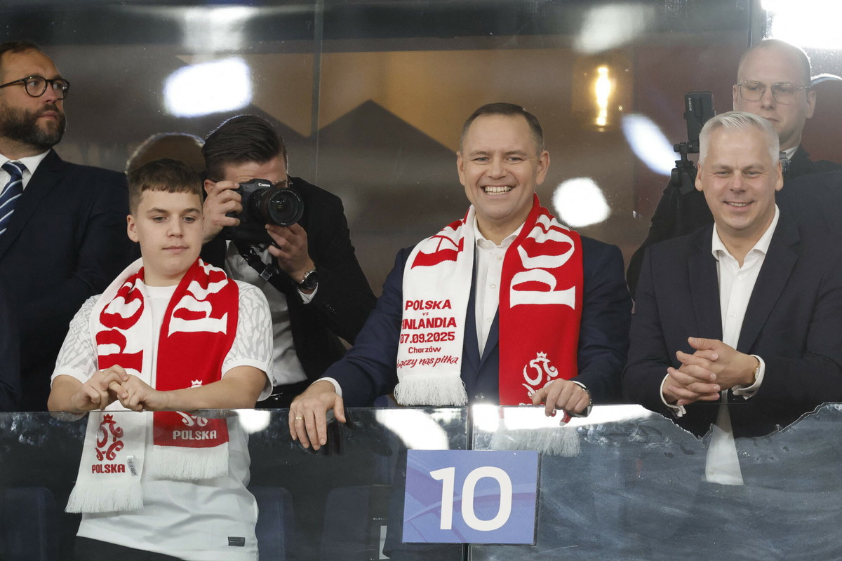 Karol Nawrocki na meczu Polaków. Uchwycono, jak się zachowywał