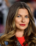 Kozaki "riding boots" jesienią 2025 zaleją ulice światowych stolic mody. Anna Lewandowska już je nosi