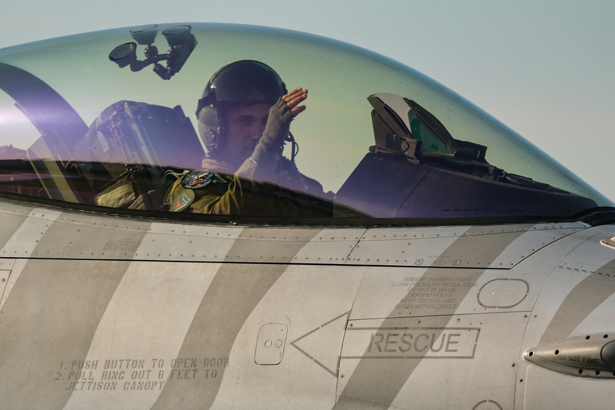 Wstrząsające ustalenia ws. katastrofy F-16 w Radomiu! Kamera z kabiny pilota nagrała wszystko