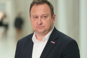 Znany polityk już po ślubie. Pokazał zdjęcia z uroczystości