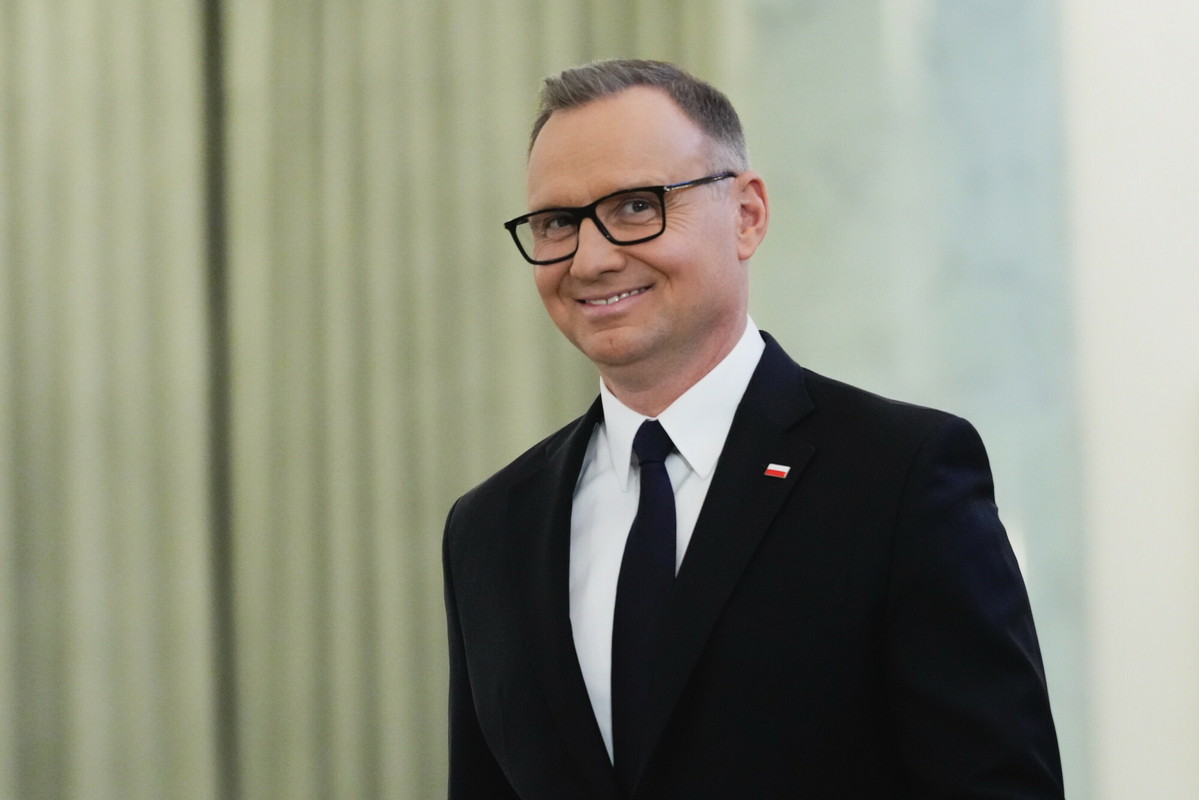 Andrzej Duda stracił palec w dramatycznym wypadku na desce jet surfingowej!
