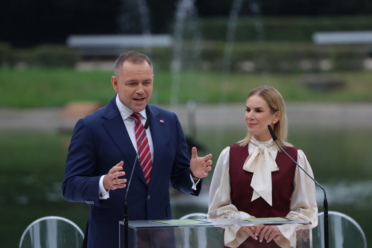 Salwy śmiechu w Ogrodzie Saskim! Narodowe Czytanie 2025 zaskoczyło publiczność