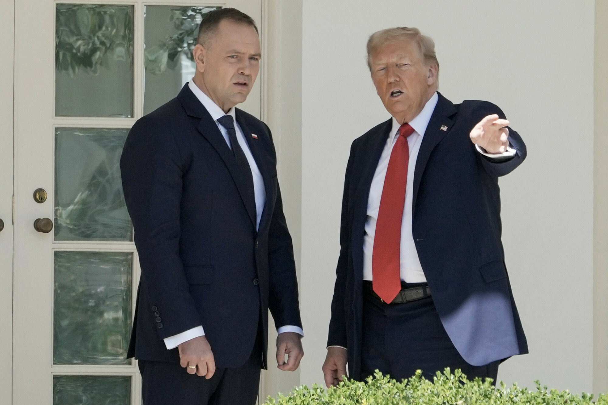 Rosyjskie drony naruszyły polskie niebo! Trump i Nawrocki w pilnej rozmowie