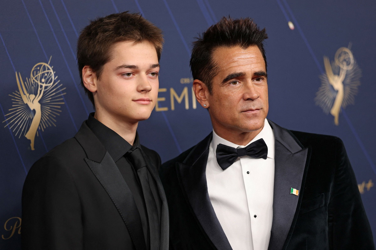 Colin Farrell z synem Henrym Tadeuszem na rozdaniu 77. nagród Emmy