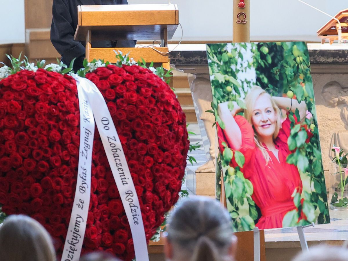 Poruszające sceny na pogrzebie Katarzyny Stoparczyk. Trudno powstrzymać łzy