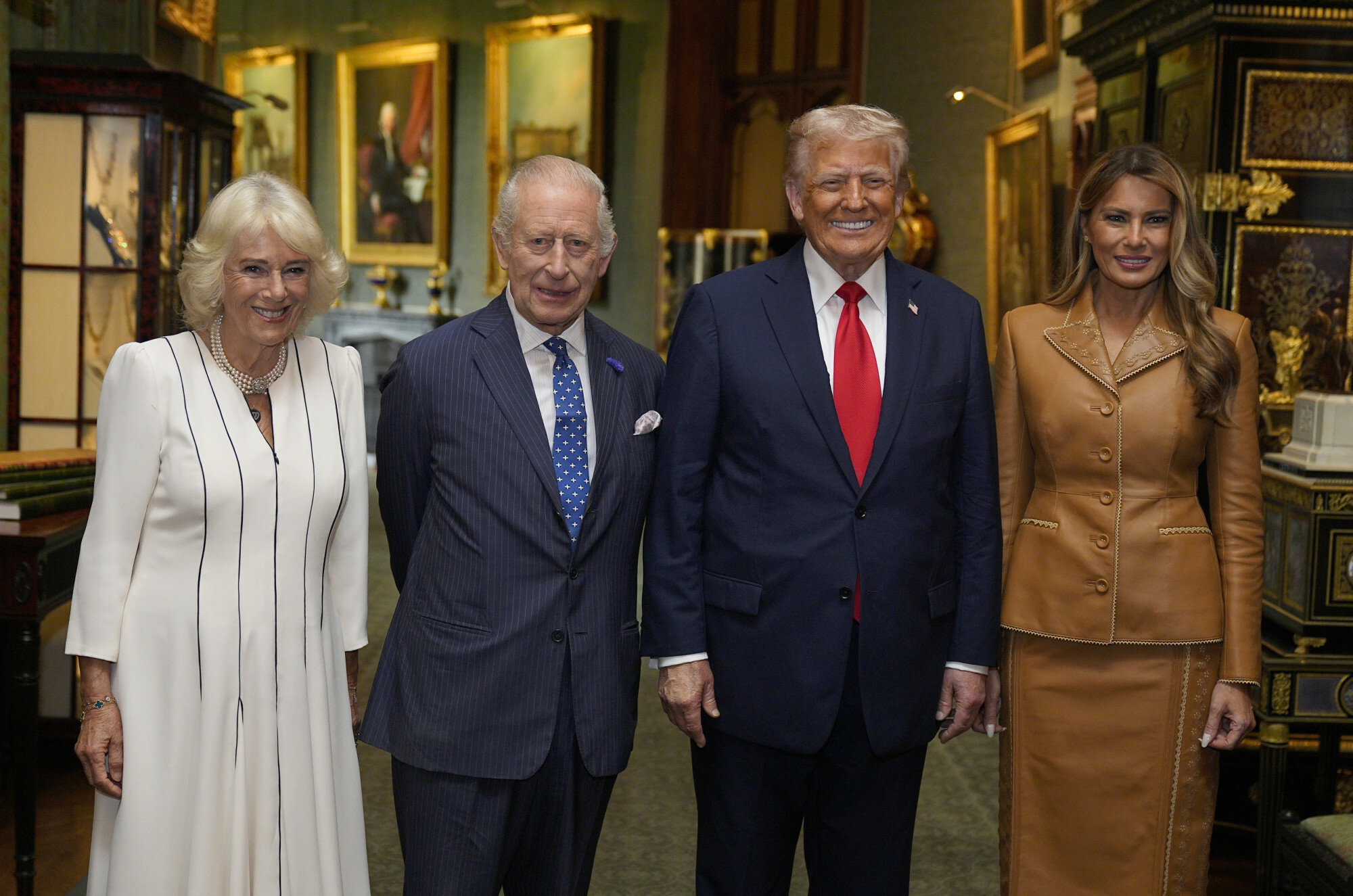 Kolejna oryginalna stylizacja Melanii Trump! Tak pożegnała się z królem Karolem III