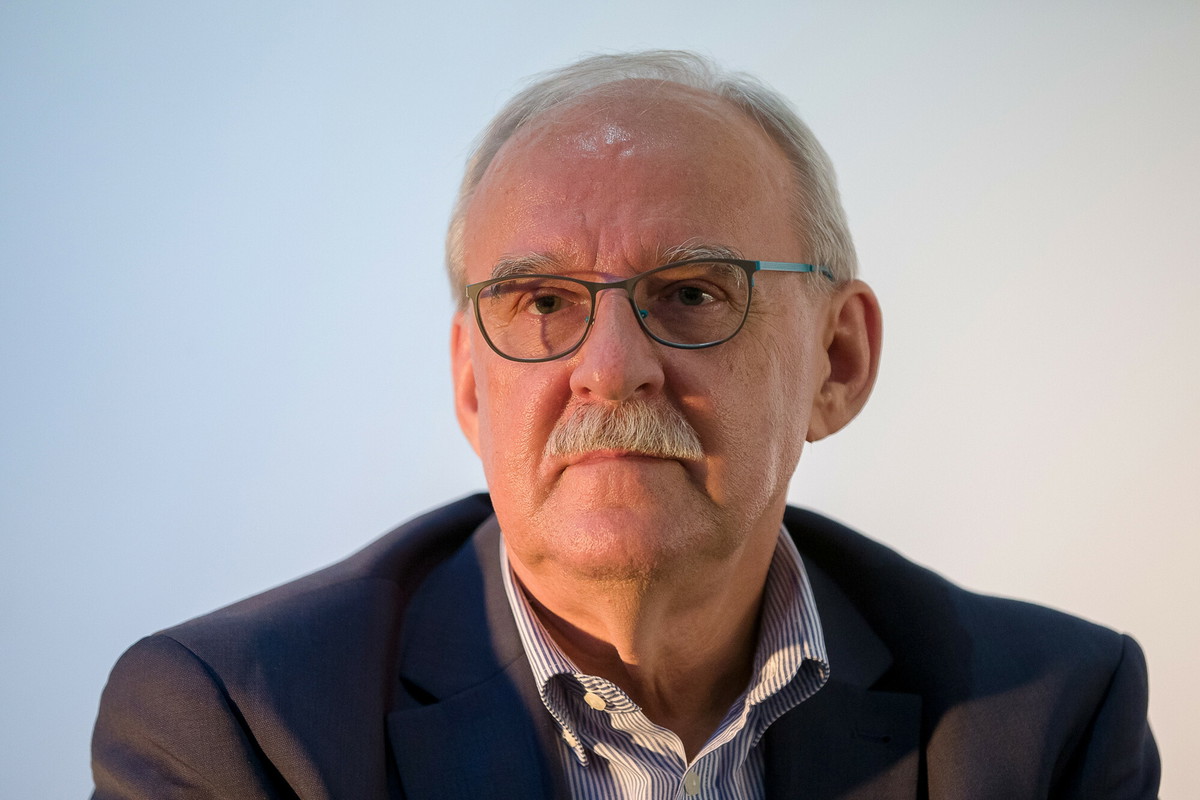 Były dziennikarz TVN24 pokazał niepokojące zdjęcie. Widzowie martwią się o jego zdrowie fot. Michal Wozniak/East News