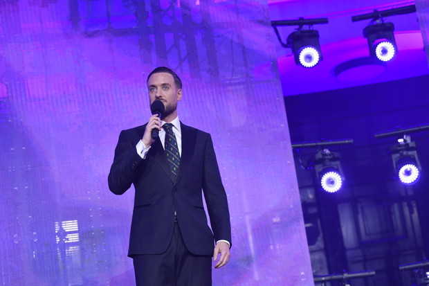Aleksander Sikora na urodzinach Wizażu