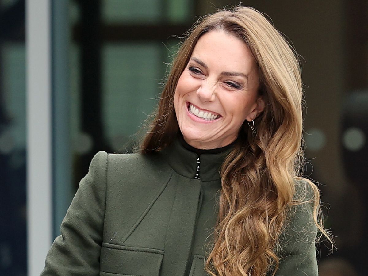 Księżna Kate w zielonym płaszczu od Alexandra McQueena