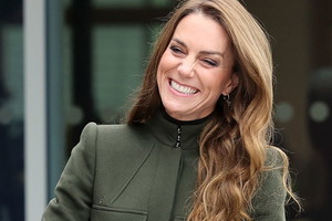 Księżna Kate w zielonym płaszczu od Alexandra McQueena