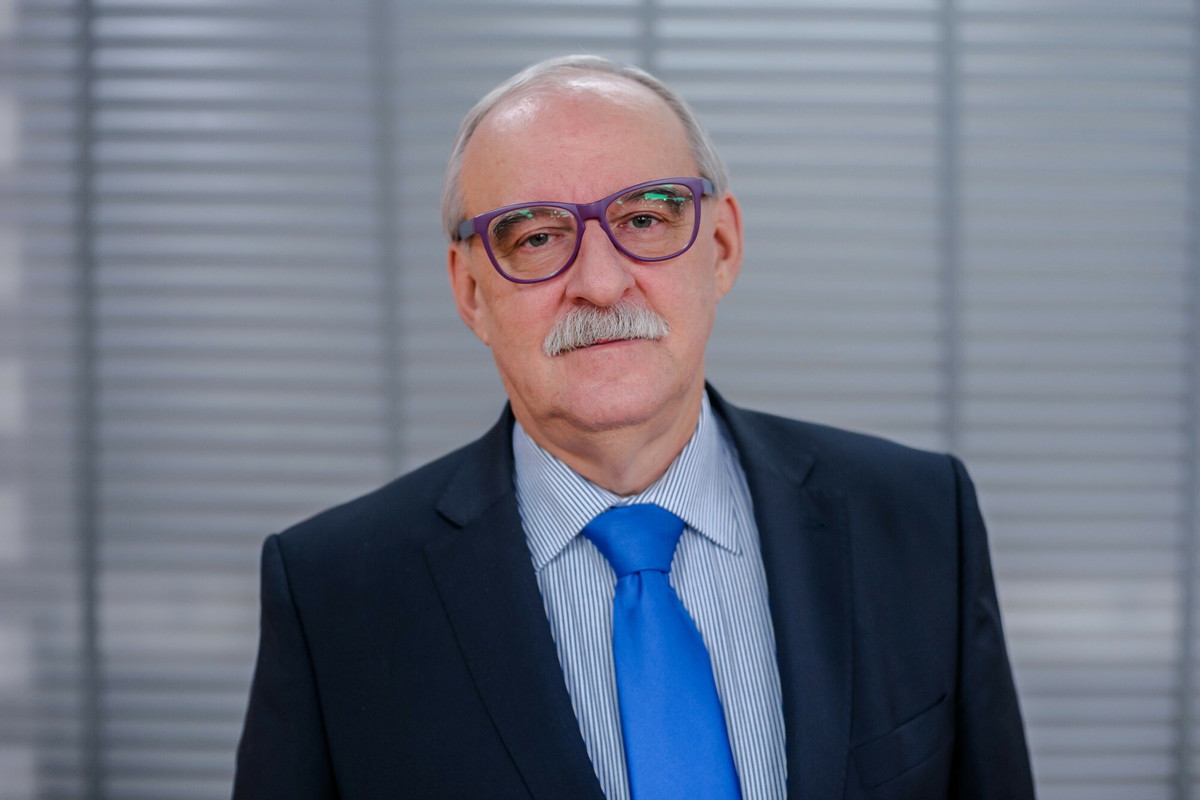Jacek Pałasiński przeszedł skomplikowaną operację. Pokazał zdjęcie ze szpitala i napisał o komplikacjach fot. EAST NEWS