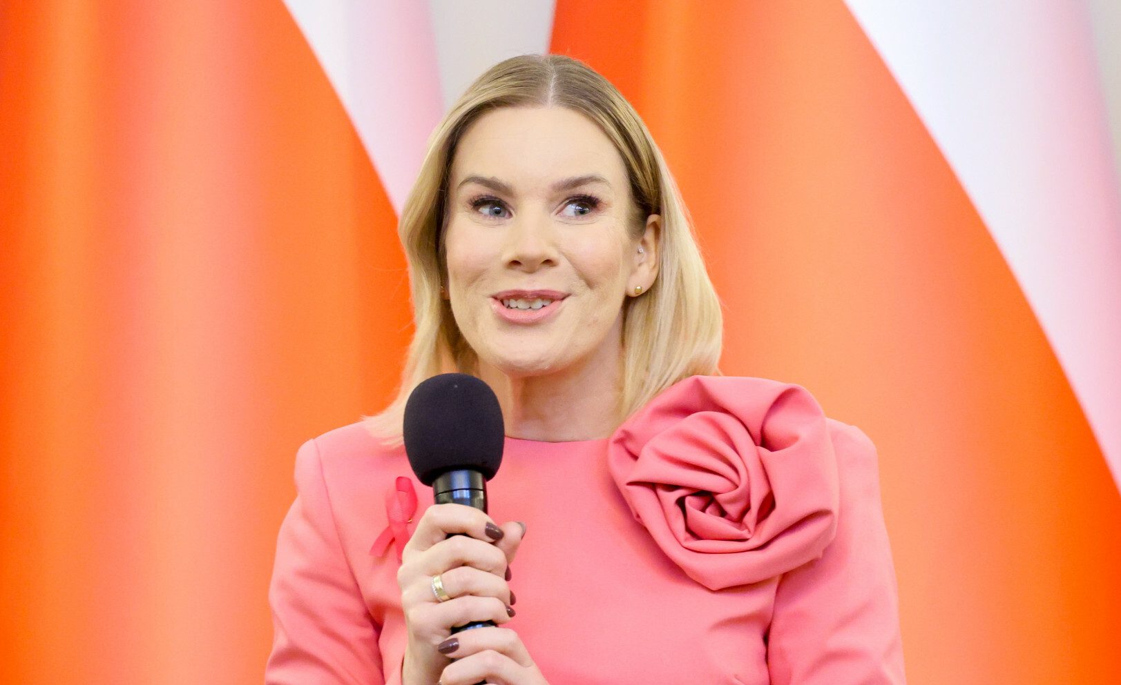 Oficjalny komunikat Marty Nawrockiej wywołał lawinę komentarzy. Stało się po dwóch miesiącach