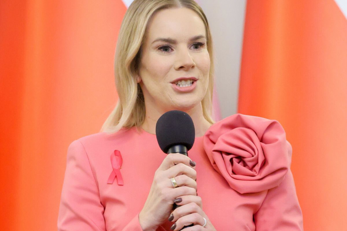 Marta Nawrocka cała w różu podczas spotkania w Pałacu Prezydenckim