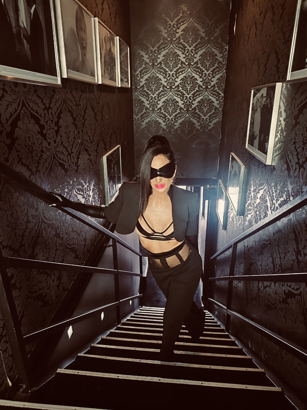 imgJSbyHR-0575130