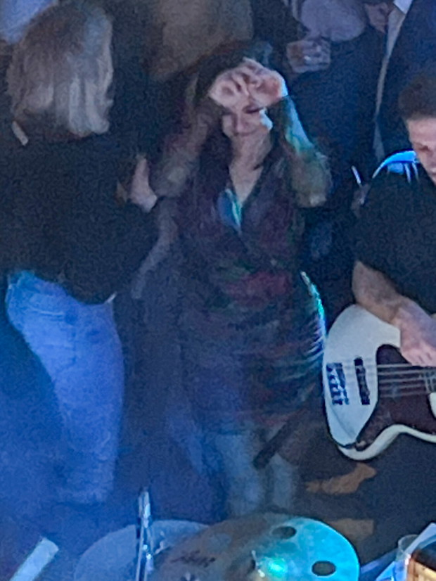 Katarzyna Cichopek tańczy w klubie