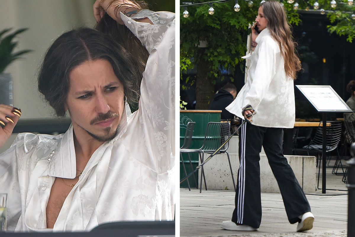 Michał Szpak i jego złote paznokcie
