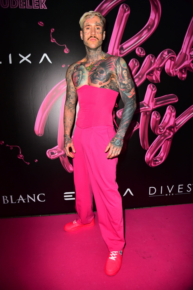 Pudelek Pink Party