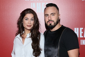 Marietta z Hotelu Paradise na premierze filmu z mężem