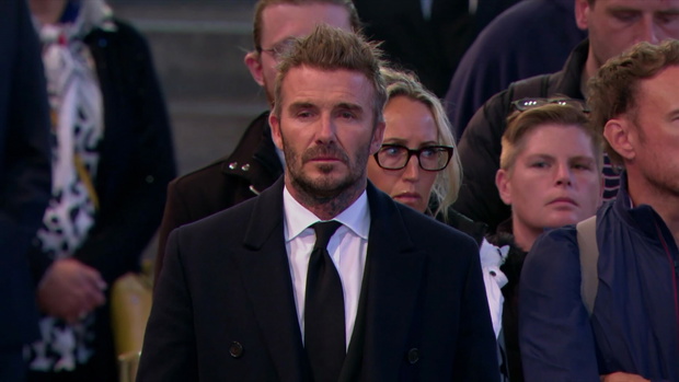David Beckham ?egna si? z królow? El?biet? II