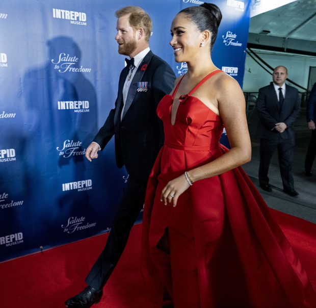 Ksi??? Harry i Meghan na rozdaniu nagród Intrepid Valor