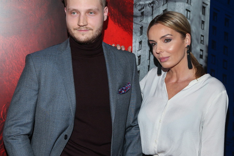 Agnieszka Włodarczyk z bratem na premierze filmu Ukryta Gra