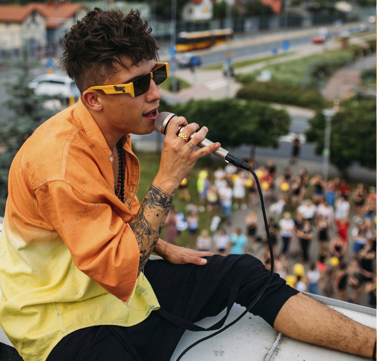 Dawid Kwiatkowski zagrał koncert na dachu