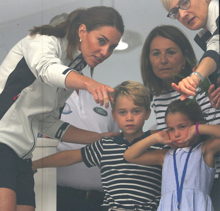 Księżna Kate z dziećmi na regatach