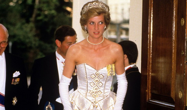 Księzna Diana łamała protokół