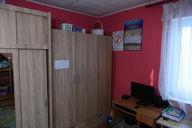 img8zKraI-8898099