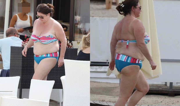 Katarzyna Niezgoda w bikini nad morzem