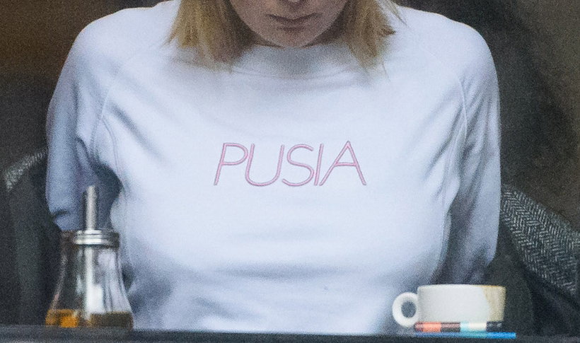 Marta Wierzbicka w bluzie z napisem Pusia
