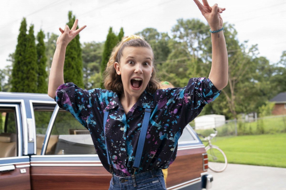 Millie Bobby Brown na planie Stranger Things