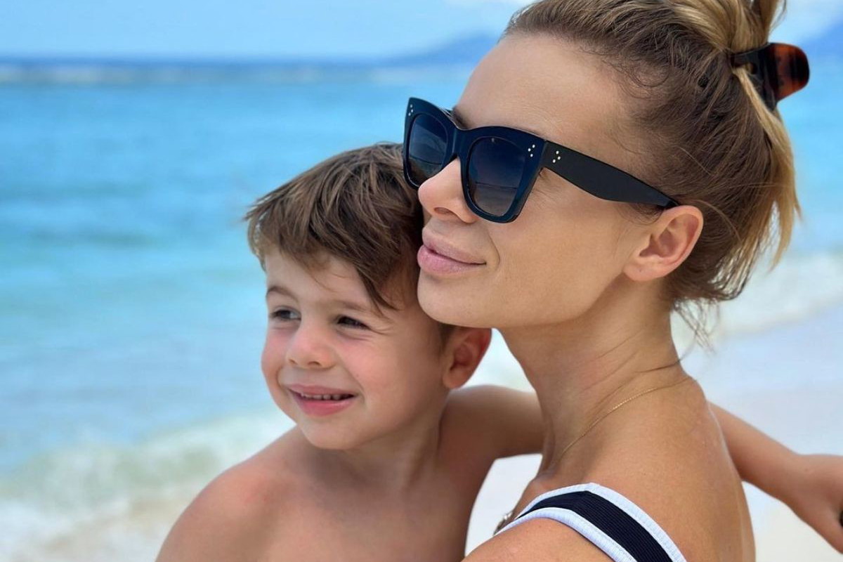 Izabela Janachowska z synem na wakacjach