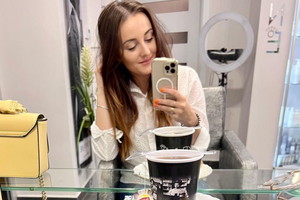 Ania Bardowska w salonie fryzjerskim
