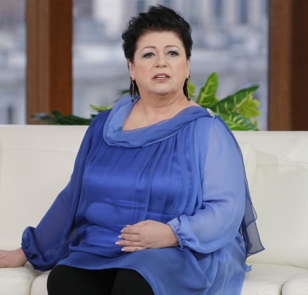 Ewa Bem w niebieskiej bluzce