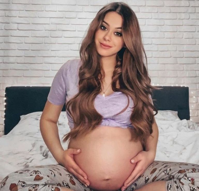 Sylwia Przybysz pokazała duży ciążowy brzuszek